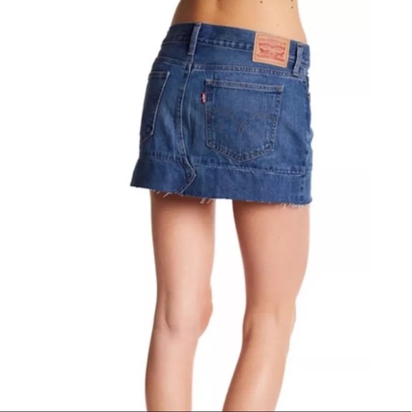 LEVIS WOMEN'S HIGH WAISTED SEAMED MINI SKIRT - Picture 3 of 8